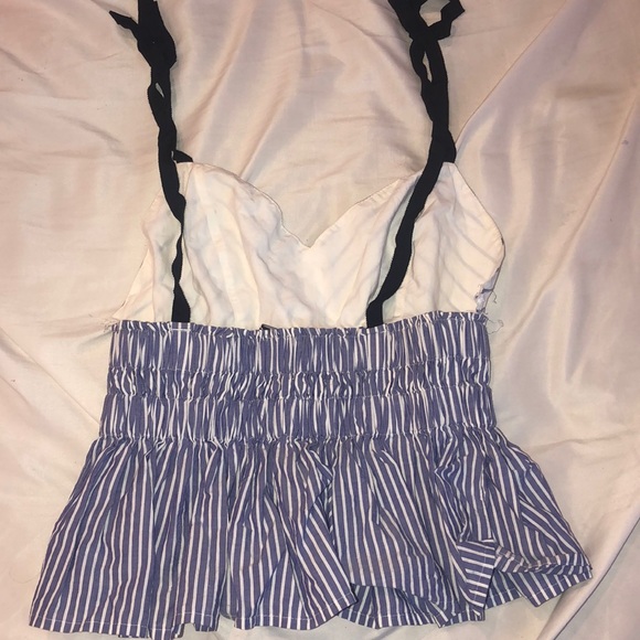 cutest tie top! - Picture 2 of 3